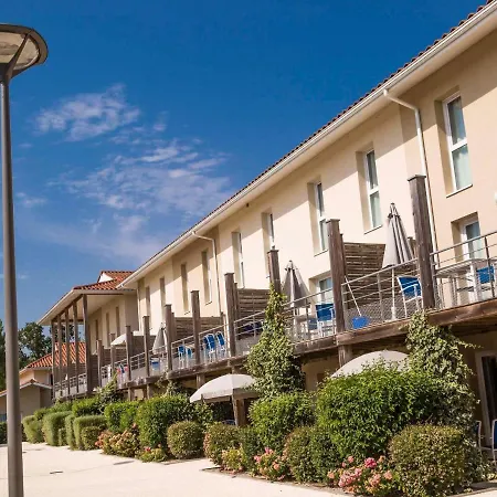 Comfortable With Balcony In The Gironde *
