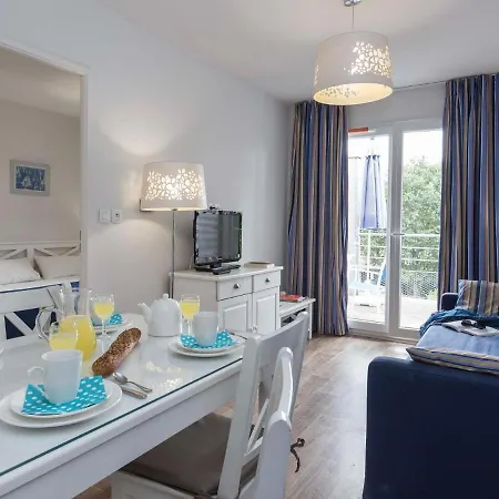 Comfortable With Balcony In The Gironde Уртен