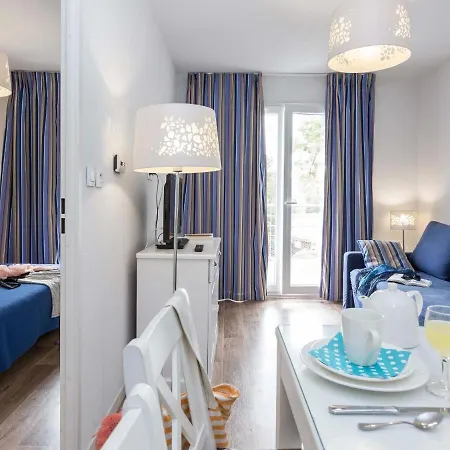 Comfortable With Balcony In The Gironde