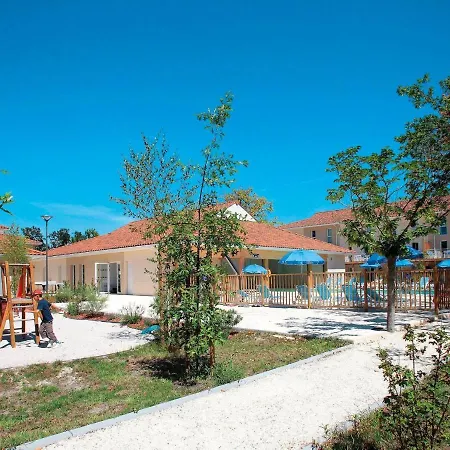 Апартаменты Comfortable With Balcony In The Gironde Уртен